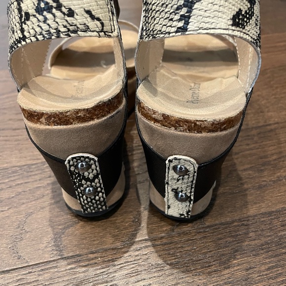 Pierre Dumas wedge - Picture 3 of 5